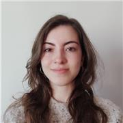 Profesora de inglés y traductora, graduada en el Máster en Profesorado de Secundaria y Bachillerato.